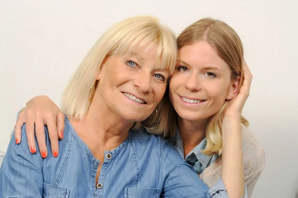 Senior mor och dotter — Stockfoto