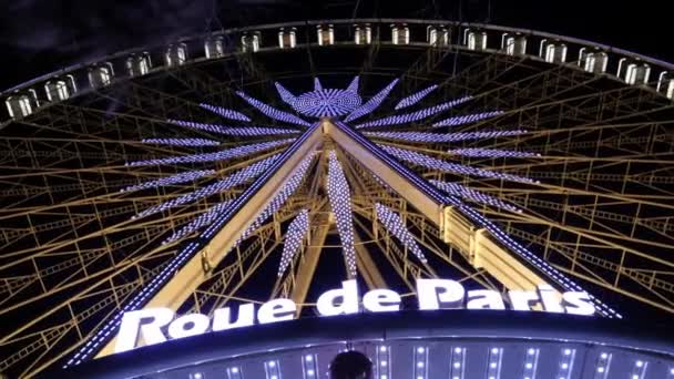 Rueda de la fortuna, Mercado de Navidad en París — Vídeos de Stock