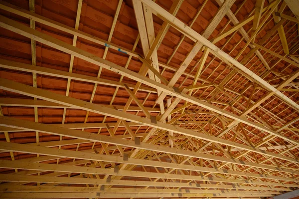 Wohnbau Hausrahmen Blick auf neues Haus Holz im Bau — Stockfoto