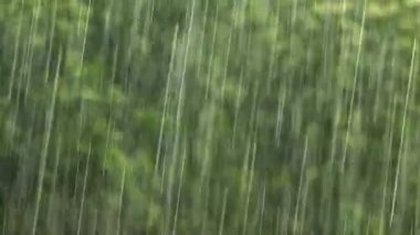 Şiddetli bir fırtınada iklim değişikliği, yakın çekim yağmuru