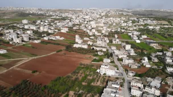 飞越巴勒斯坦城镇Bir Nabala和El Geeb的空中景观 — 图库视频影像