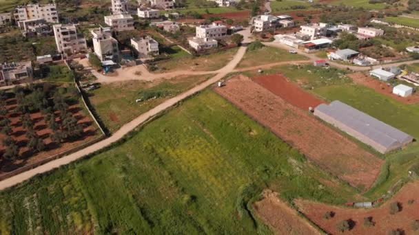 靠近Givon和Bir Nabala镇的以色列巴勒斯坦隔离墙的空中录像 — 图库视频影像