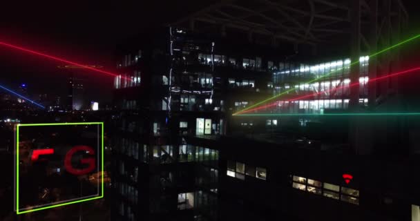 Gece Modern Futuristik Ofis Binası 5Gwireless Ağı Mobil Teknoloji Konsepti — Stok video