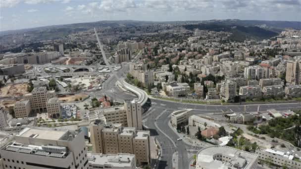 Jeruzalem op Lockdown, Chords brug, hoofdingang, Givat shaul-Aerial — Stockvideo