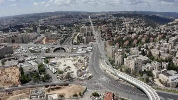 Jerusalén en Lockdown, Puente de acordes, Entrada principal, Givat shaul-Aerial — Vídeo de stock