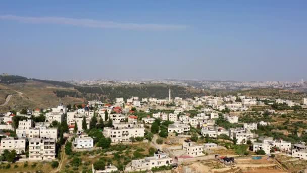 パレスチナ村ビット スリクモスク 空中からの眺めパレスチナ村とエルサレム山脈を見下ろす 2020年5月 イスラエル — ストック動画