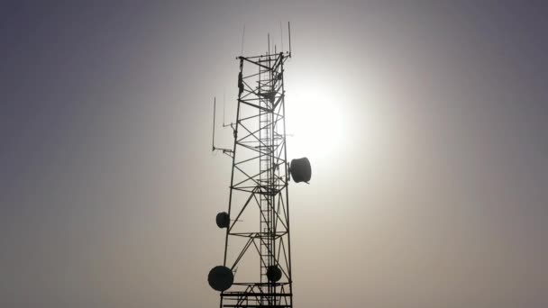 Silueta Antena Radio Vista Aérea Hermosa Toma Mosca Lenta Silueta — Vídeos de Stock