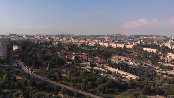 La vieille ville de Jérusalem murs Vue Aérienne. Belle prise de vue aérienne du centre et de Jérusalem-Est avec les murs de la vieille ville