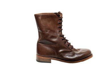 Kadın botları beyaz arka planda izole edilmiş 