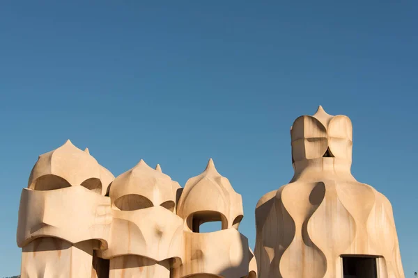 Barselona, İspanya - Mayıs 3, 0, 2, 17: Antoni di Antoni Gau 'da tasarlanan sagrada fama cephesi