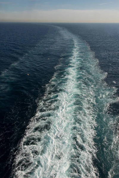 Antenn Utsikt Över Havet Och Havet Från Båten — Stockfoto