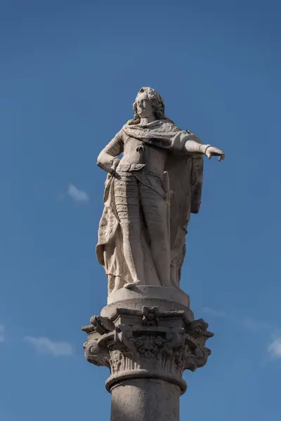 ローマ市の中心部にある天使の像です — ストック写真