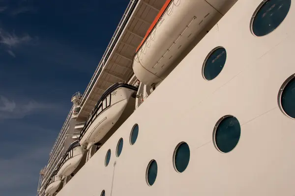 Detalj Vita Kryssningsfartyg Fartyget — Stockfoto