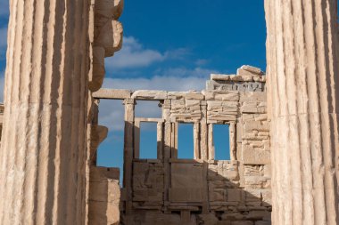 Atina 'daki Akropolis ve Partenon manzarası