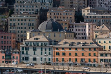 Ceneviz şehrinin panoramik görüntüsü