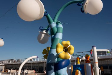 Yolcu gemisinin güvertesinde eğlence.