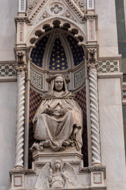 Giotto 'nun çan kulesiyle Floransa Katedrali cephesi