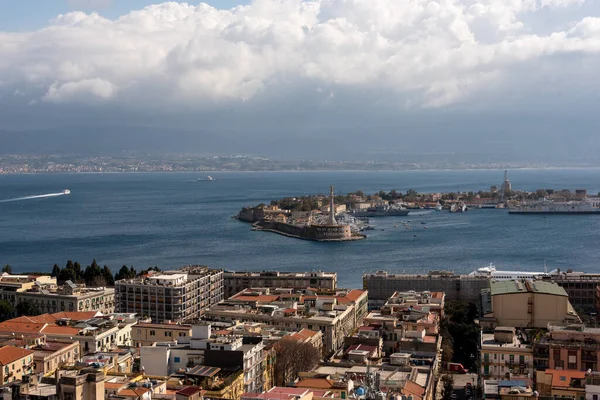 Порт Мессина Один Крупнейших Наиболее Важных Средиземноморье Сегодня Миллионов Пассажиров — стоковое фото