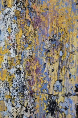 Çatlak yüzeyi olan eski kireç yıkama duvarı Yatay Boş Grunge arka planı.