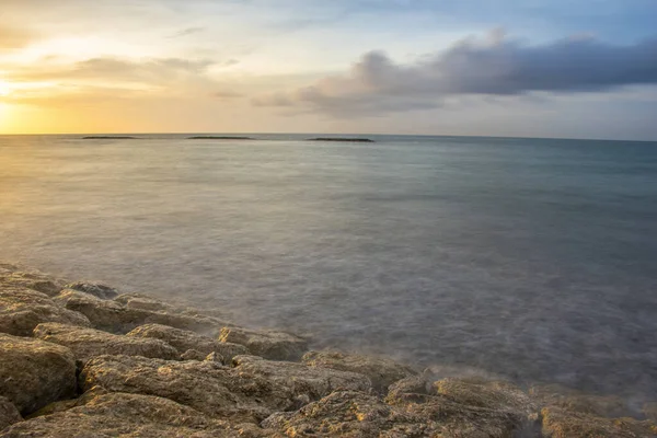 Endonezya Nın Bali Kentindeki Turistik Ziyaret Sırasında Deniz Kıyısı Bulutlarının — Stok fotoğraf