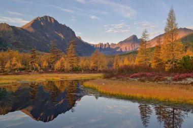 Bilinmeyeni Dereler Güneşli bir gün, Jack London Gölü, Kolyma, Magadan Bölgesi