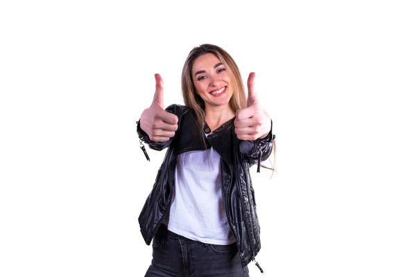 Девушка Кожаной Куртке Показывает Два Больших Пальца Вверх Изолированный Белом — стоковое фото