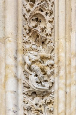Ünlü astronot Salamanca Cathedral cephe taş oyma. Heykel 1992 yılında tadilat sırasında eklendi.