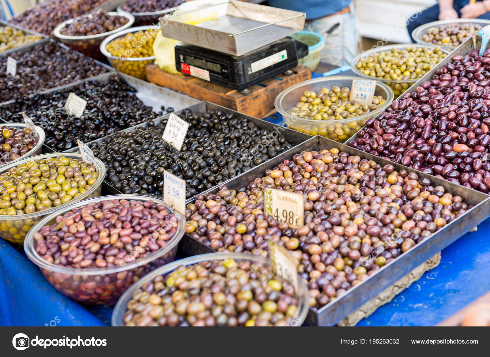 depositphotos_195263032-stock-photo-oliv