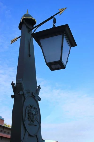 Old beautiful lantern on the bridge. An antique street lamp in the old city. Close up view. — Stock Photo, Image