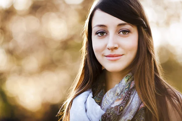 Belle femme souriante — Photo