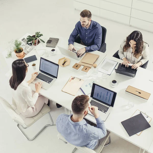 Imprenditori al lavoro — Foto Stock