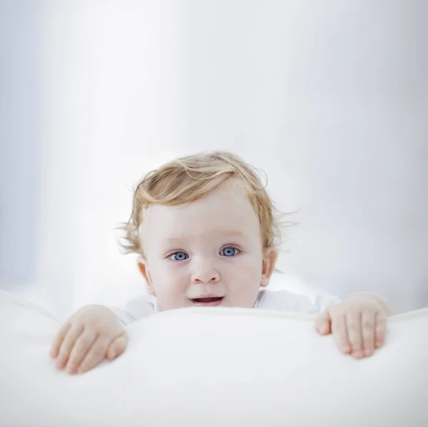 Schattig baby jongen — Stockfoto