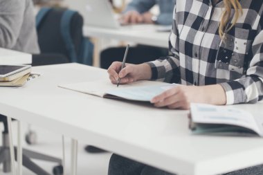 Üniversite öğrenci 