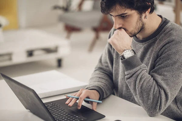 College Student Studying — Stock Photo, Image