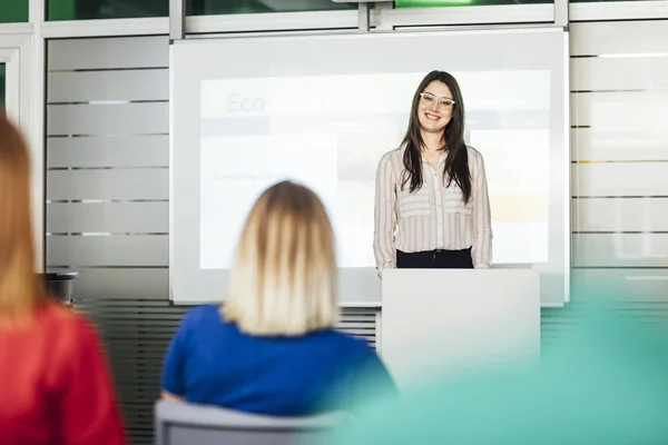 Retrato de Mulher Docente — Fotografia de Stock