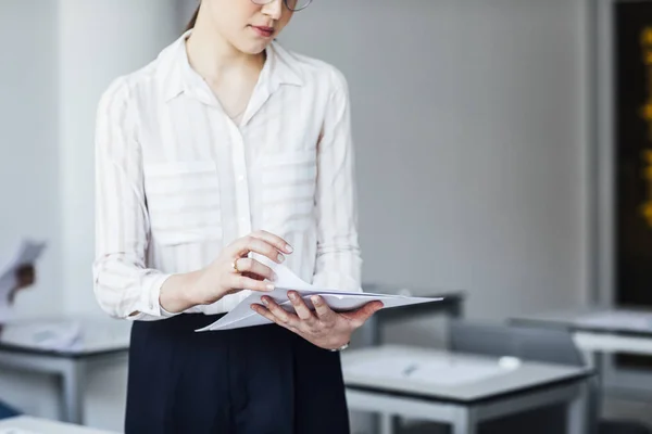 Teacher Giving Out Exam Papers — Stock Photo, Image