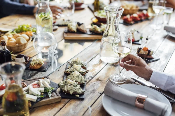 Outdoor Dinner Table — Stock Photo, Image