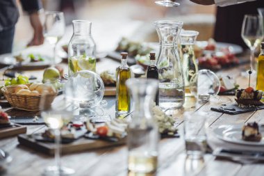 Partide toasting insanlar