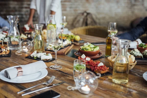 Outdoor Dinner Table — Stock Photo, Image