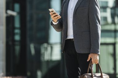cep telefonundan yazarak işadamı