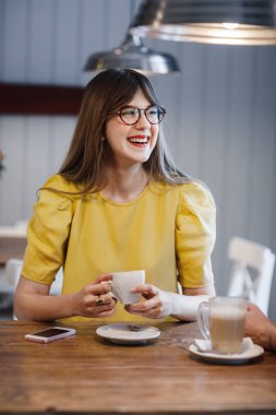 Kadın içme kahve Cafe