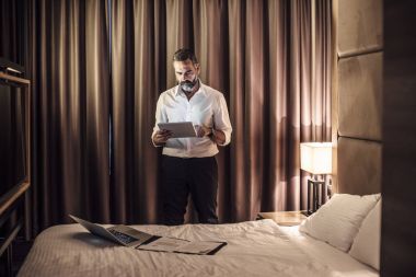 geç saatlere kadar işadamı