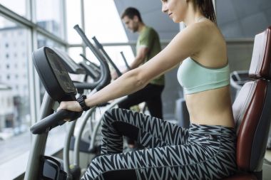 İnsanlar Workingout vasıl jimnastik salonu