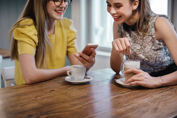 Girlfriends Chatting at Cafe — Stock Photo, Image