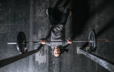 kadın ağırlık kaldırma egzersizleri