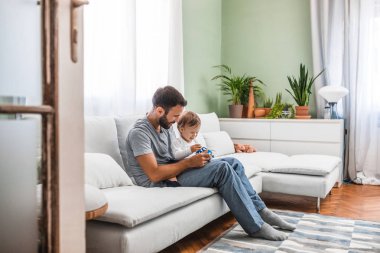 Baba oğlu ile oynama 