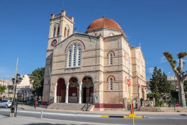 Panagitsa kubbeli kilise seafront adlı Aegina kasaba Aegina Yunan Adası üzerinde.