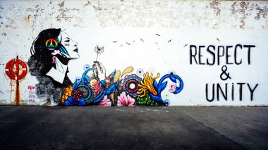 Saygı ve Birlik, Lgbt duvar yazısı ya da kadın başlıklı duvar resmi