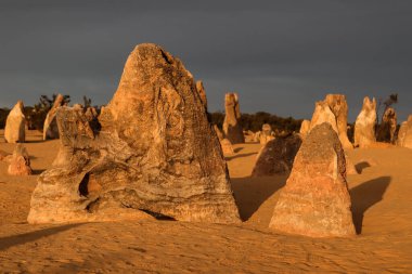 Perth 'ten tepeler bulutlu bir sonbahar gününde