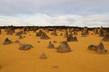 Perth 'ten tepeler bulutlu bir sonbahar gününde